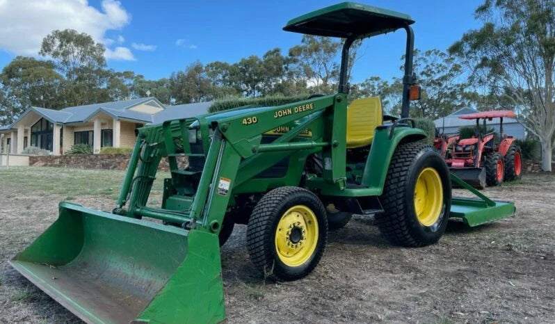 John Deere 4400 – Puissance et Durabilité pour Vos Grands Projets 🚜 - Cie meurthe mosellane matma