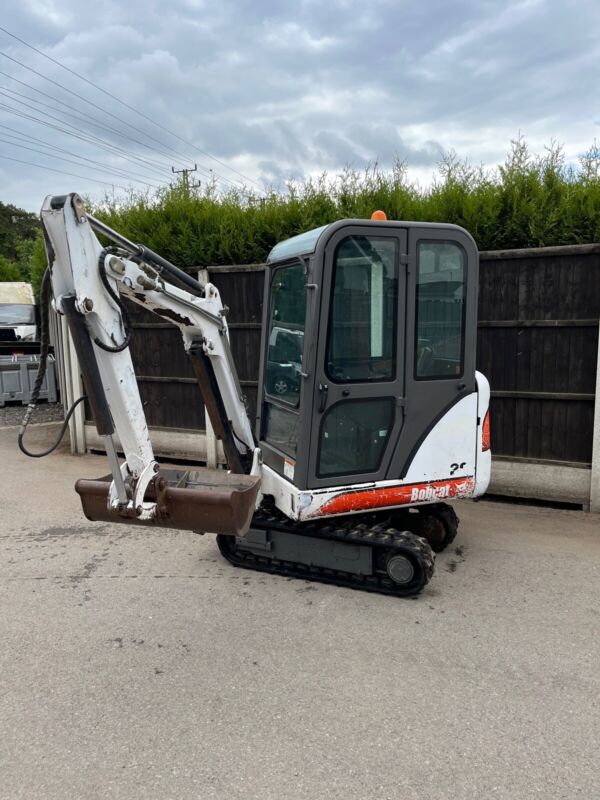 Mini-Pelle Bobcat 320 (2000) - Cie meurthe mosellane matma