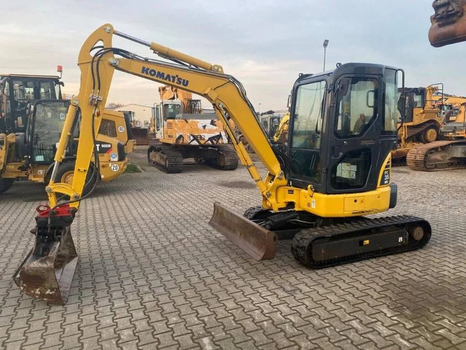 Mini-pelle Komatsu PC35MR-3 - Cie meurthe mosellane matma