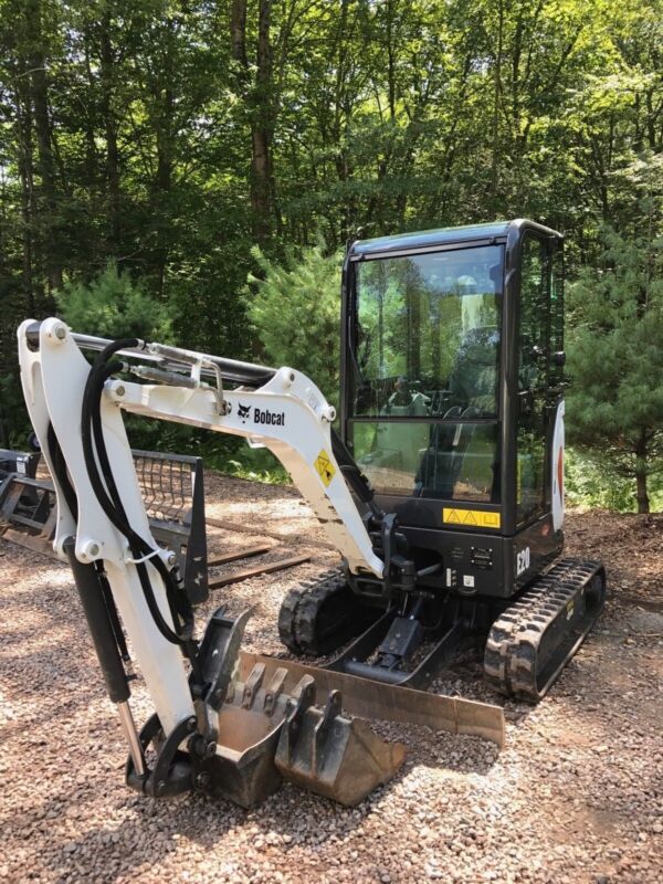 Mini Pelle Bobcat E20, 1,8T, 2015 – En État Impeccable - Cie meurthe mosellane matma