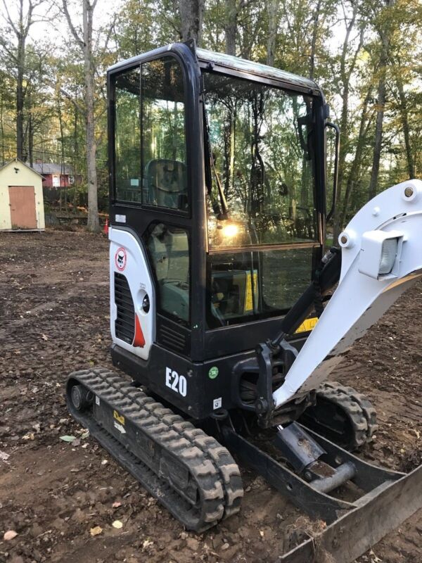 Mini Pelle Bobcat E20, 1,8T, 2015 – En État Impeccable - Cie meurthe mosellane matma