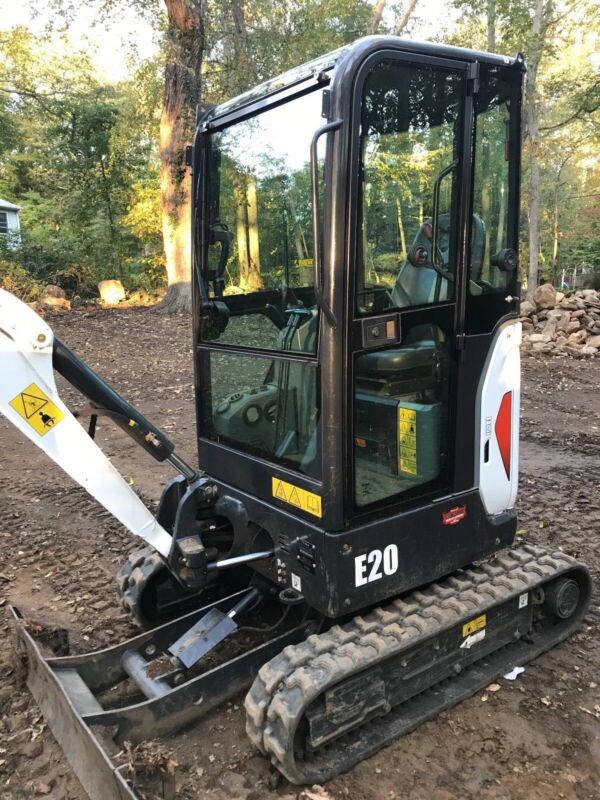 Mini Pelle Bobcat E20, 1,8T, 2015 – En État Impeccable - Cie meurthe mosellane matma