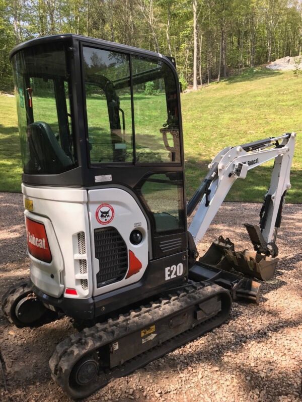 Mini Pelle Bobcat E20, 1,8T, 2015 – En État Impeccable - Cie meurthe mosellane matma