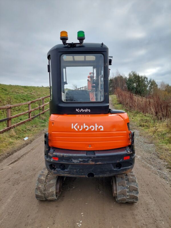 Mini-pelle Kubota KX71-3, 2,5T, 2012 - Cie meurthe mosellane matma