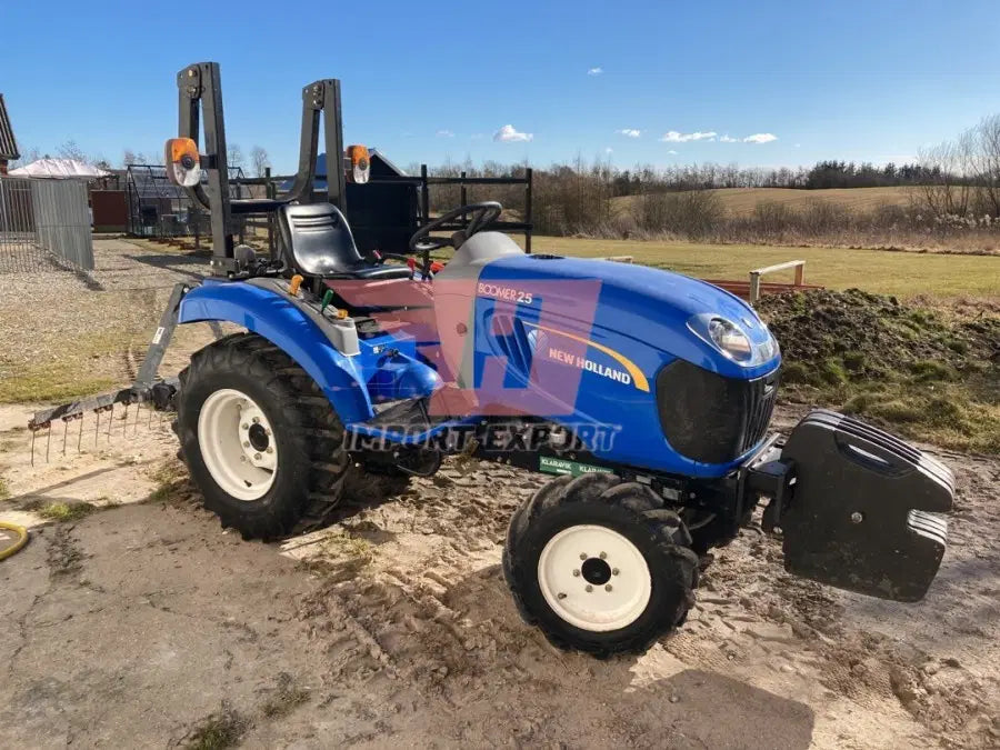 New Holland Boomer 25 - Tracteur Agricole Compact avec Accessoires - Cie meurthe mosellane matma