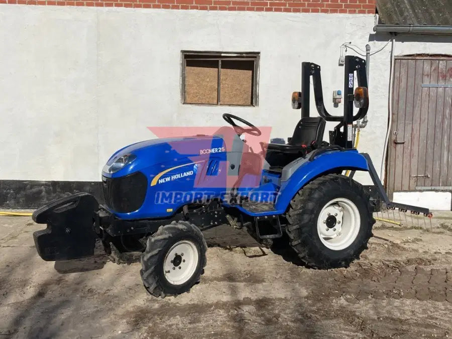 New Holland Boomer 25 - Tracteur Agricole Compact avec Accessoires - Cie meurthe mosellane matma