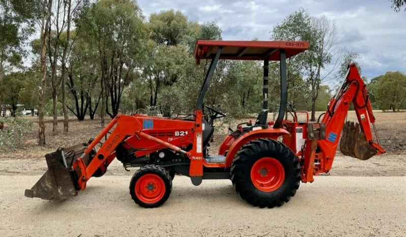 Tracteur Industriel-Tractopelle Kubota B21 - Cie meurthe mosellane matma