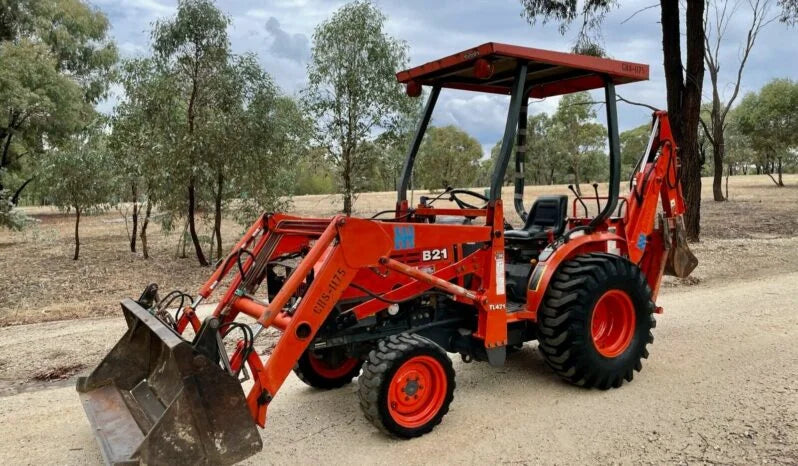 Tracteur Industriel-Tractopelle Kubota B21 - Cie meurthe mosellane matma