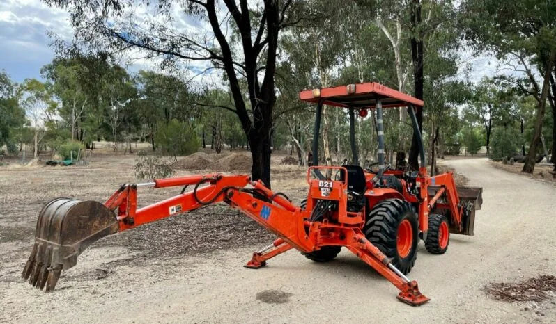 Tracteur Industriel-Tractopelle Kubota B21 - Cie meurthe mosellane matma