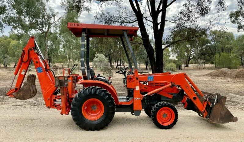 Tracteur Industriel-Tractopelle Kubota B21 - Cie meurthe mosellane matma