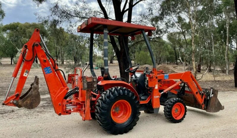 Tracteur Industriel-Tractopelle Kubota B21 - Cie meurthe mosellane matma