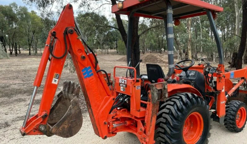 Tracteur Industriel-Tractopelle Kubota B21 - Cie meurthe mosellane matma